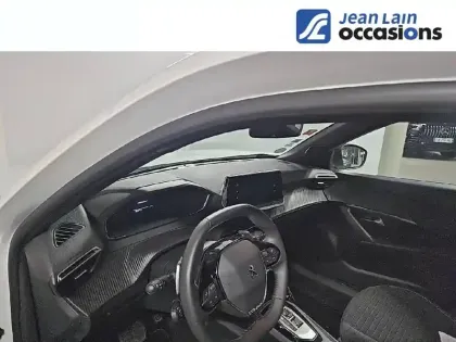 Photo 10 Peugeot 2008  PureTech 130 S&S EAT8