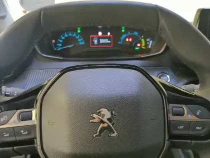 Photo 6 Peugeot 2008  Electrique 136 ch