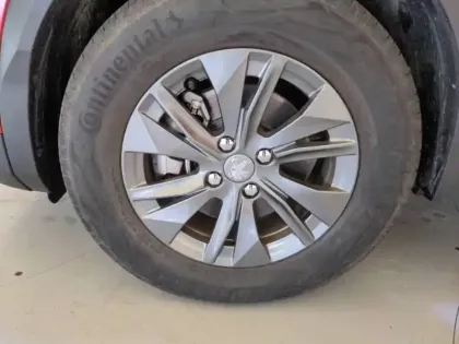 Photo 18 Peugeot 2008  Electrique 136 ch