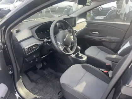 Photo 32 Dacia Jogger  Hybrid 140 7 places GSR2