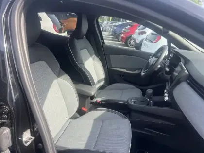 Photo 14 Renault Clio  E-Tech full hybrid 145 ch GSR2