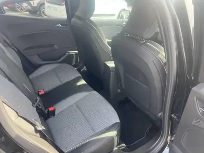 Photo 13 Renault Clio  E-Tech full hybrid 145 ch GSR2