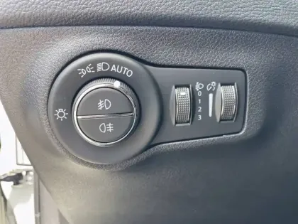 Photo 27 Jeep Compass  1.3 GSE T4 150 ch BVR6