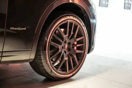 Photo 5 Maserati Levante  3.0 V6 Bi-Turbo 350 Q4