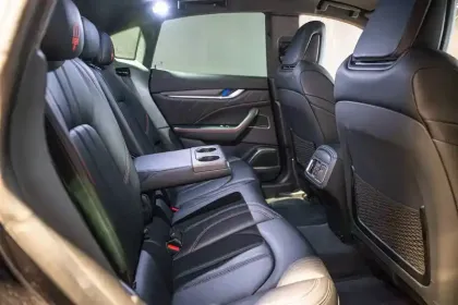Photo 9 Maserati Levante  3.0 V6 Bi-Turbo 350 Q4