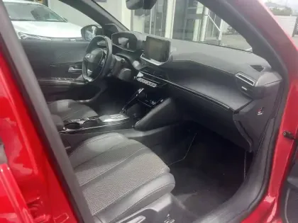 Photo 13 Peugeot 208  Electrique 50 kWh 136ch