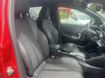 Photo 11 Peugeot 208  Electrique 50 kWh 136ch