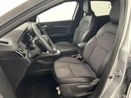 Photo 17 Renault Captur  E-Tech 145