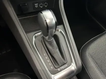 Photo 21 Renault Captur  E-Tech 145