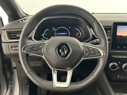 Photo 23 Renault Captur  E-Tech 145