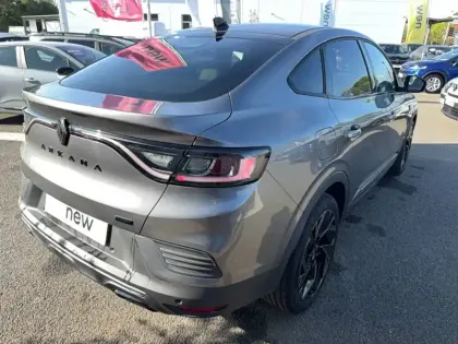 Photo 18 Renault Arkana  E-Tech full hybrid 145 GSR2