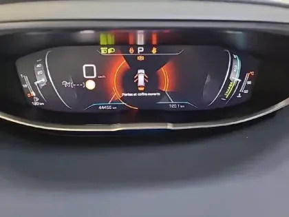 Photo 9 Peugeot 5008  Hybrid 136 e-DCS6