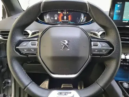 Photo 8 Peugeot 5008  Hybrid 136 e-DCS6