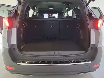 Photo 5 Peugeot 5008  Hybrid 136 e-DCS6