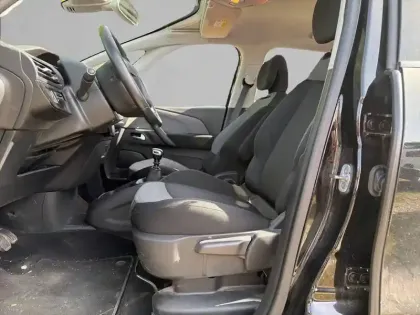 Photo 10 Citroën C4 Grand  Spacetourer BlueHDi 130 S&S BVM6