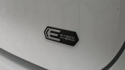 Photo 13 Renault Clio  E-Tech full hybrid 160 ch