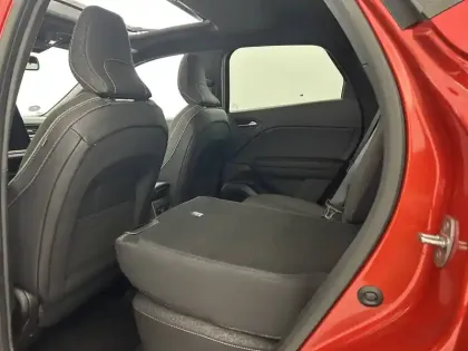 Photo 39 Renault Captur  E-Tech full hybrid 145 ch