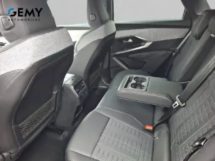 Photo 48 Peugeot 3008  Hybrid 145 e-DCS6