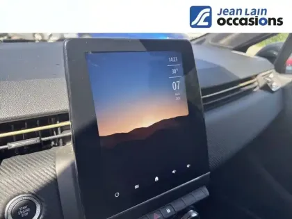 Photo 14 Renault Clio  E-Tech full hybrid 145