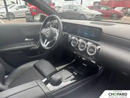 Photo 12 Mercedes Classe A  180 d 8G-DCT