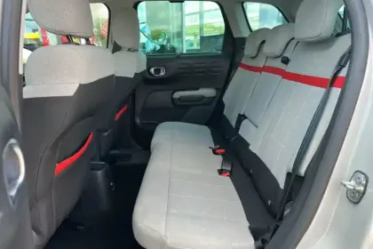 Photo 13 Citroën C3 Aircross  PureTech 110 S&S BVM6