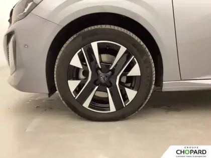 Photo 6 Peugeot 208  Hybrid 136 e-DCS6