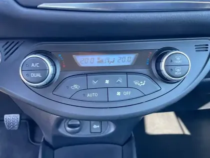 Photo 21 Toyota Yaris  70 VVT-i