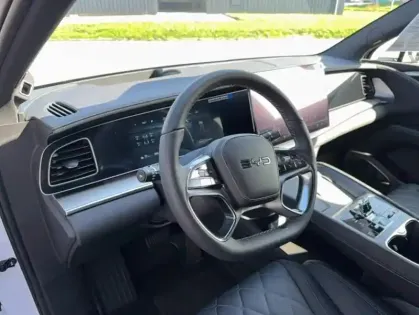 Photo 9 BYD Sealion 7 91.3 kWh 530ch AWD Excellence 5p