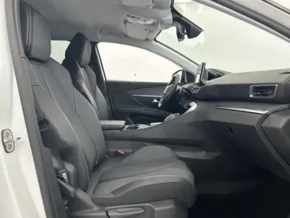 Photo 13 Peugeot 3008 HYBRID 225ch Allure Pack e-EAT8