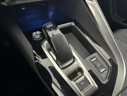 Photo 12 Peugeot 3008 HYBRID 225ch Allure Pack e-EAT8