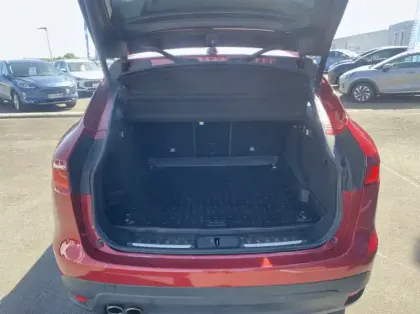 Photo 10 Jaguar F-Pace 2.0D 180ch R-Sport AWD BVA8