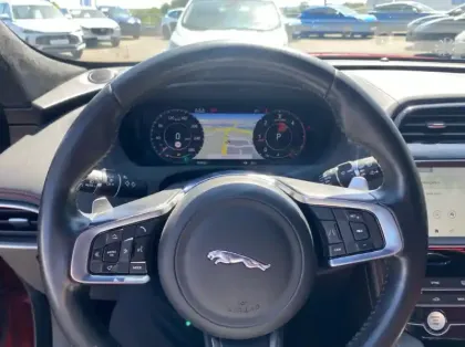 Photo 6 Jaguar F-Pace 2.0D 180ch R-Sport AWD BVA8