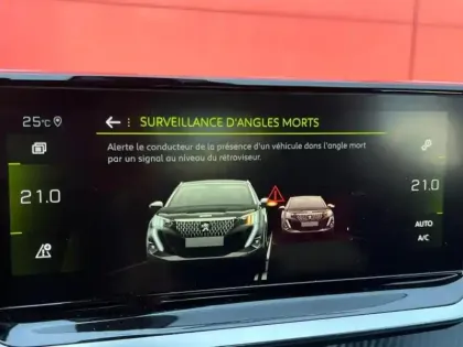 Photo 10 Peugeot 2008  1.2 Essence 130ch S&S GT
