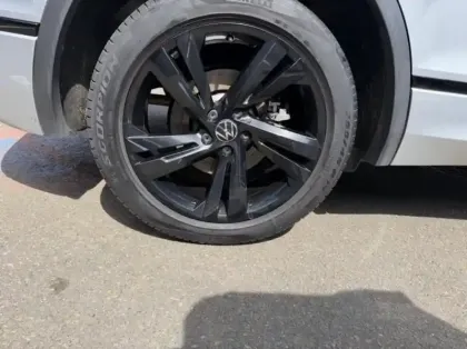 Photo 8 Volkswagen Tiguan  1.4 eHybrid 245ch R-Line Exclusive DSG6