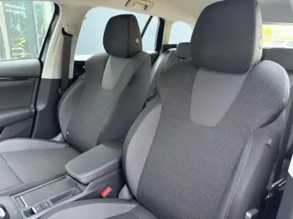 Photo 11 Skoda Octavia  Combi 2.0 TDI SCR 150ch Selection DSG7