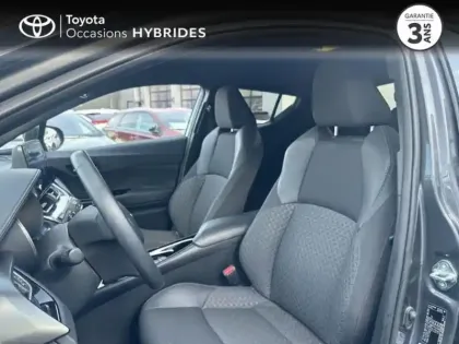 Photo 10 Toyota C-HR  2.0 Hybride 184ch Design Ultimate E-CVT