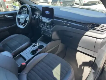 Photo 10 Ford Kuga  2.5 Duratec 190ch FHEV ST-Line X BVA