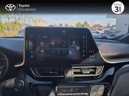 Photo 14 Toyota C-HR  122h Distinctive 2WD E-CVT RC18