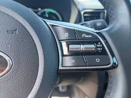 Photo 10 Kia Xceed  1.6 GDi 105ch + Plug-In 60.5ch Design DCT6 MY22