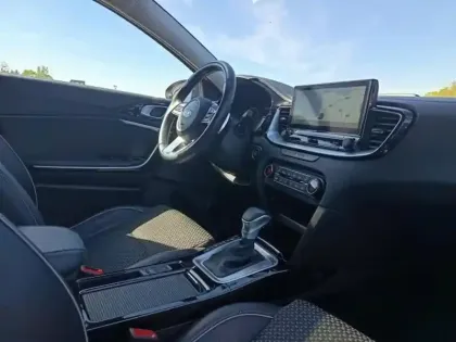 Photo 12 Kia Xceed  1.6 GDi 105ch + Plug-In 60.5ch Design DCT6 MY22