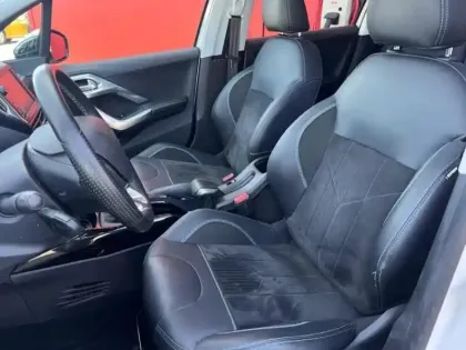 Photo 10 Peugeot 2008  1.2 Essence 130ch E6.c Crossway S&S