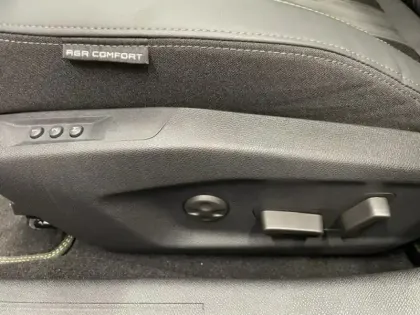 Photo 8 Peugeot 308  1.5 BlueHDi 130ch S&S GT EAT8