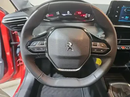 Photo 14 Peugeot 208  1.2 PureTech 100ch S&S Active Pack