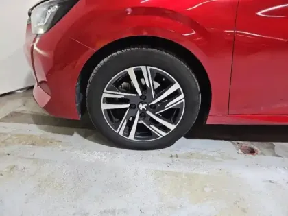 Photo 8 Peugeot 208  1.2 PureTech 100ch S&S Active Pack