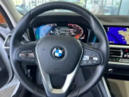 Photo 12 BMW Serie 3 Série 3 Touring 320iA 184ch Business Design