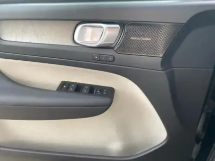 Photo 10 Volvo Xc40  T4 Recharge 129 + 82ch Inscription DCT 7