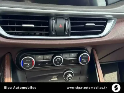 Photo 15 Alfa Romeo Stelvio  2.2 210 ch Q4 AT8