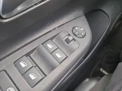 Photo 21 Opel Corsa  1.2 Turbo 100 ch BVM6