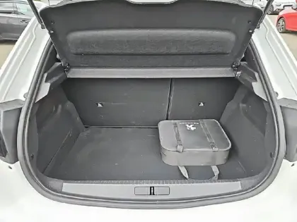 Photo 5 Peugeot 208  Electrique 50 kWh 136ch