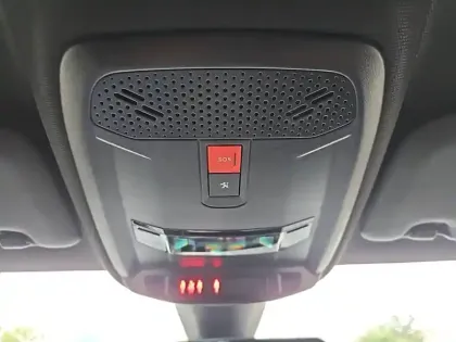 Photo 18 Peugeot 208  Electrique 50 kWh 136ch